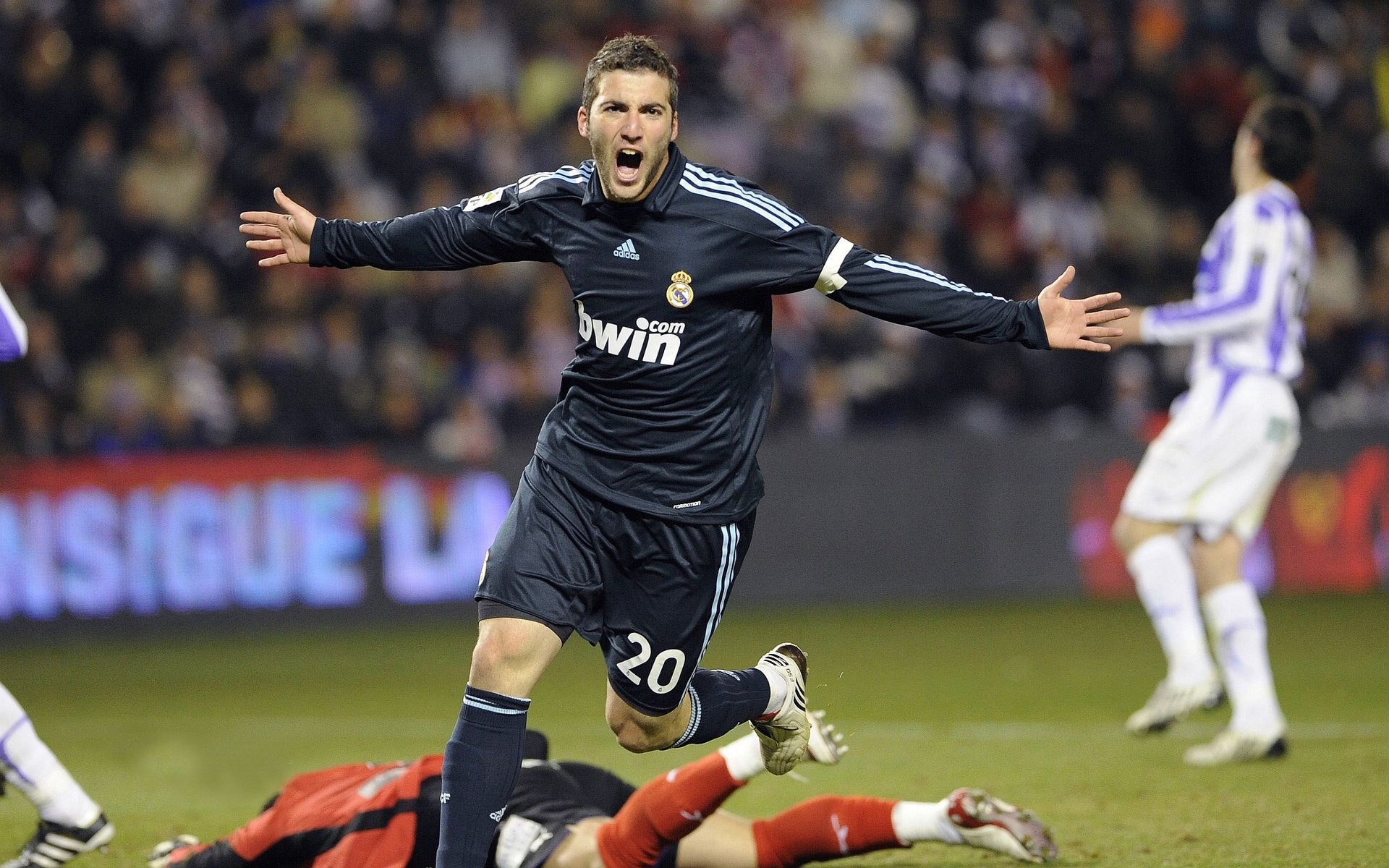 乐鱼娱乐app-“经典逆转：激动人心的惊险逆袭”，最惊人的逆转原视频