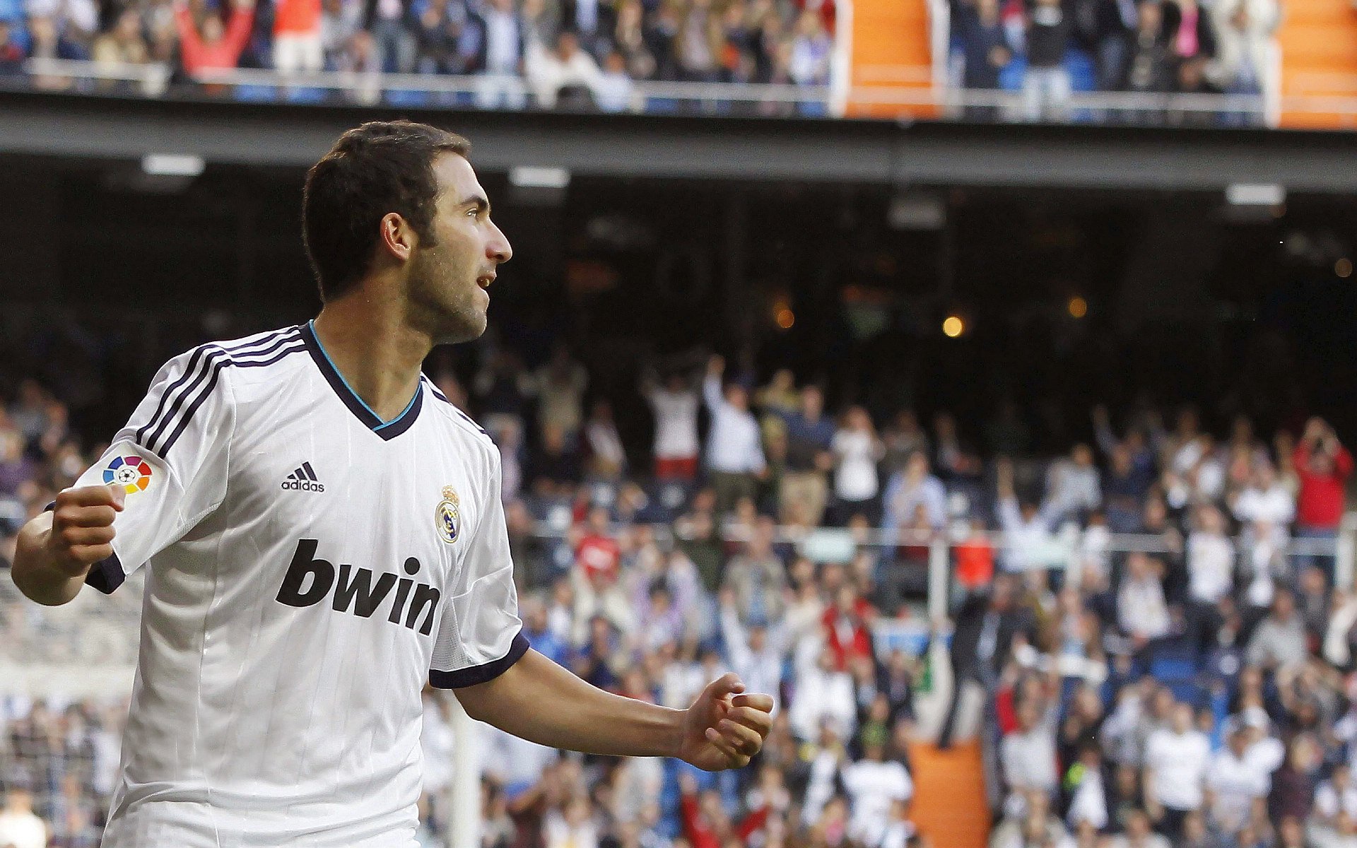 乐鱼（中国）体育官方网站-“英超豪门碰撞，争冠形势日趋激烈”，英超8大豪门