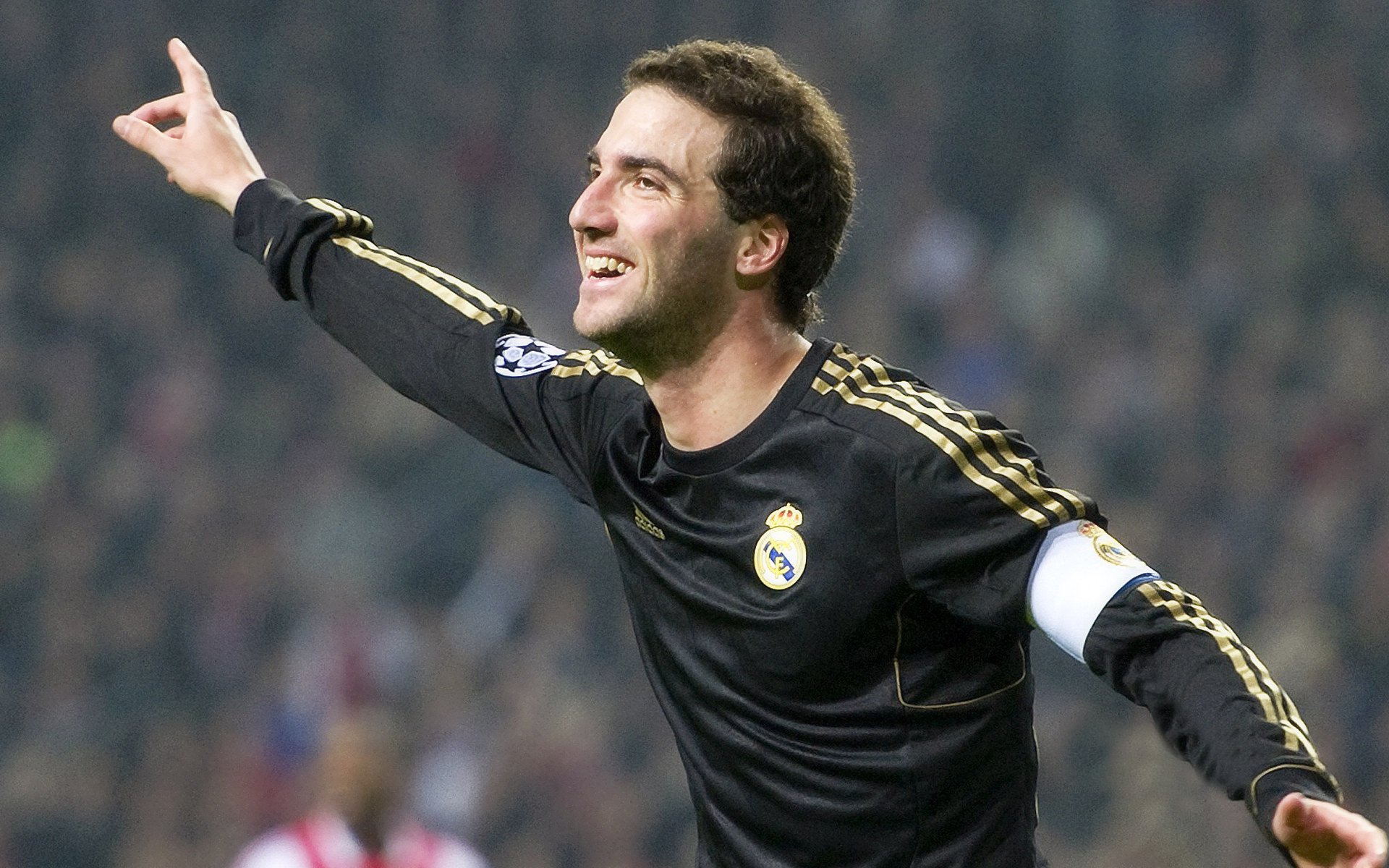 依托大数据技术提升赛场战术分析能力，依托大数据平台