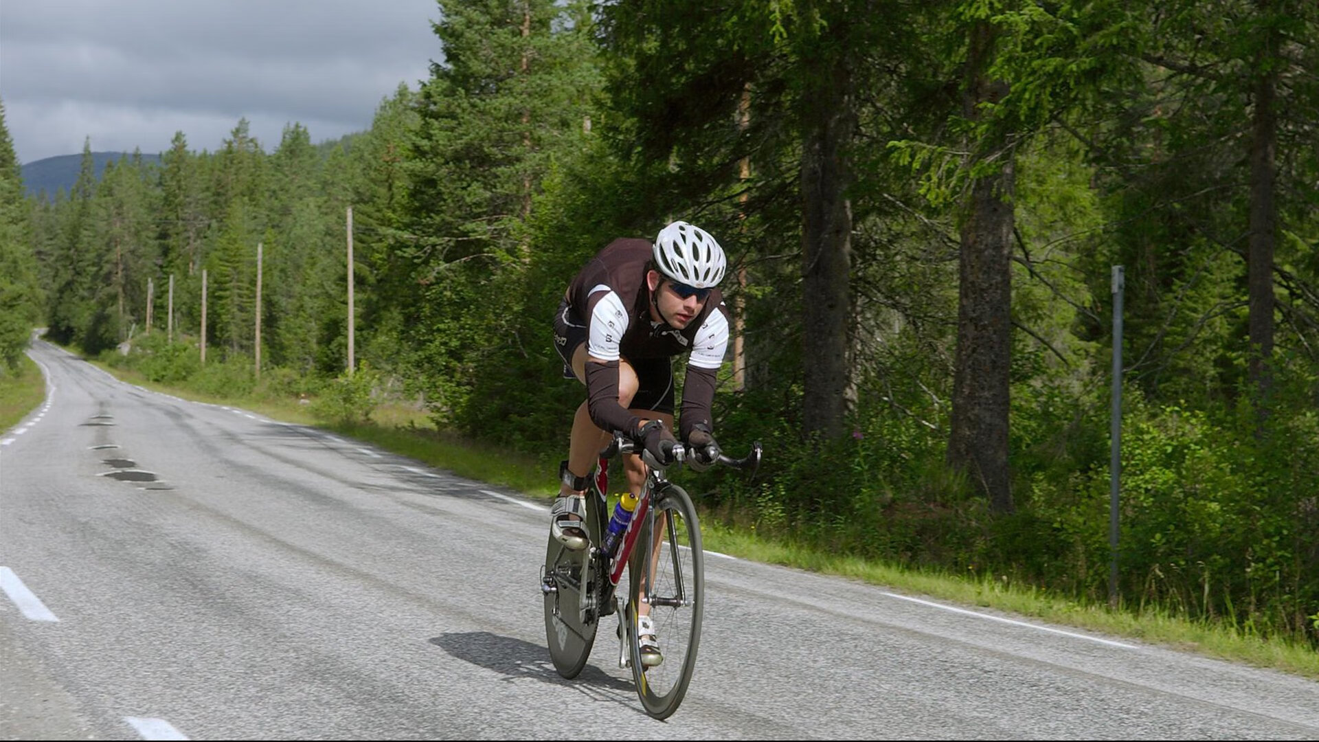 电竞行业的社会责任：健康游戏与公益事业，游戏电竞行业基本情况